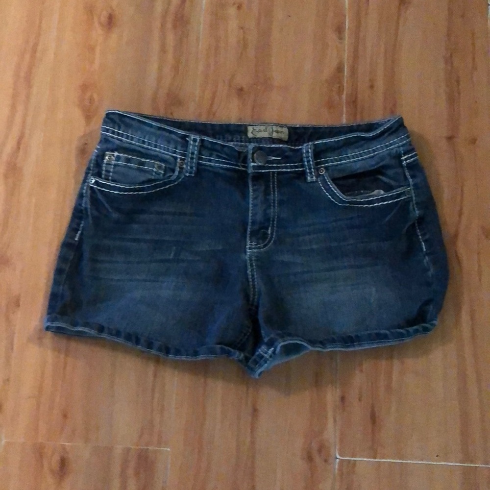 Earl Jean shorts great condition.